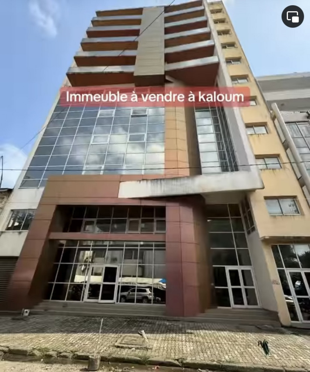 Immeuble R+9 à vendre à Kaloum Quartier Almamyah, Autres Immobiliers, Conakry