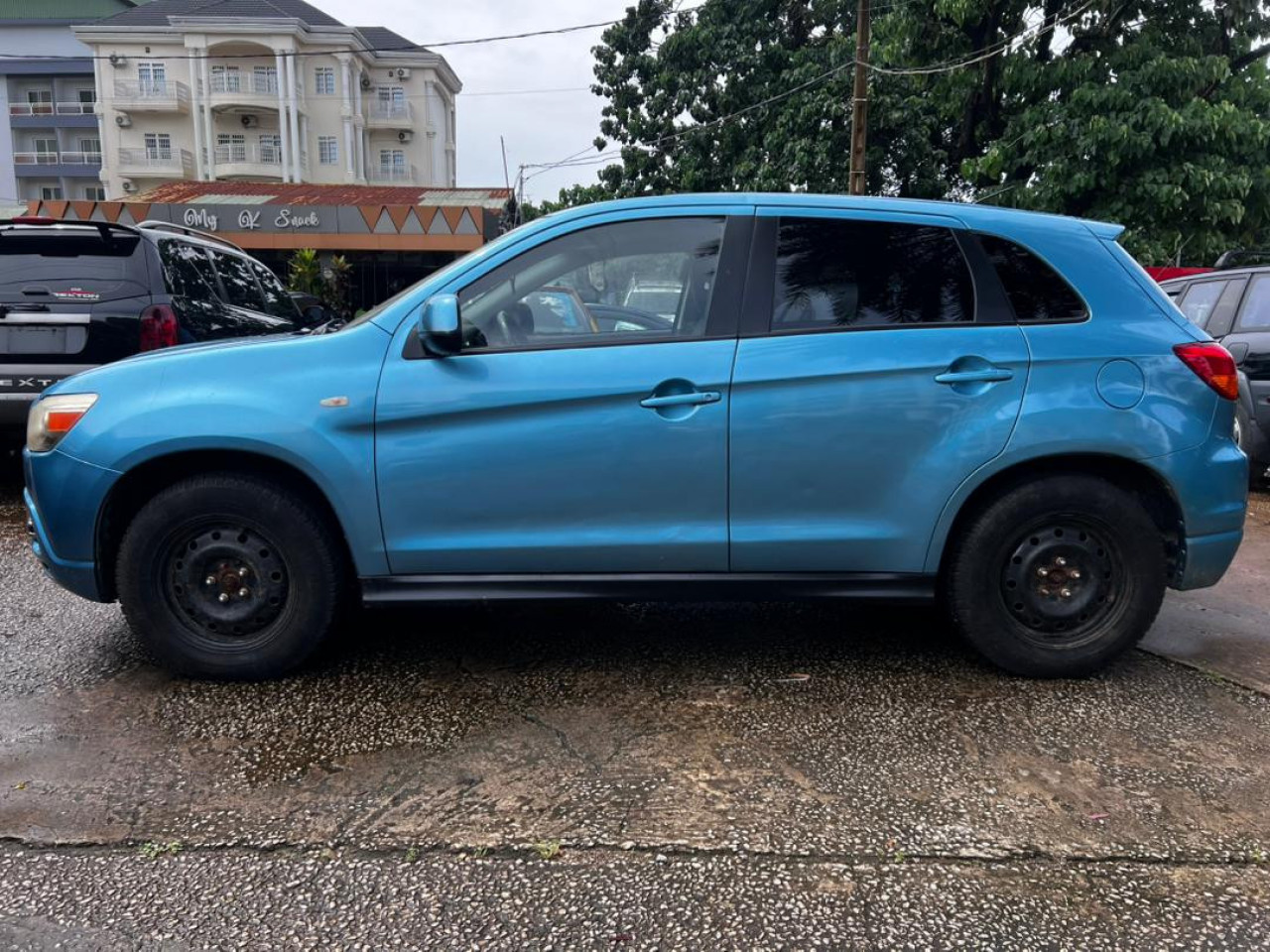 Mitsubishi RVR 2011, Voitures, Conakry