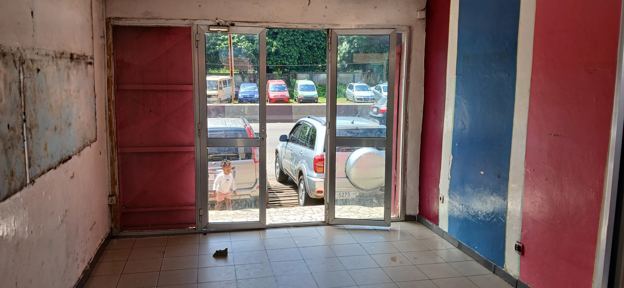 Bureau à louer à coleah, Locaux Commerciaux, Conakry