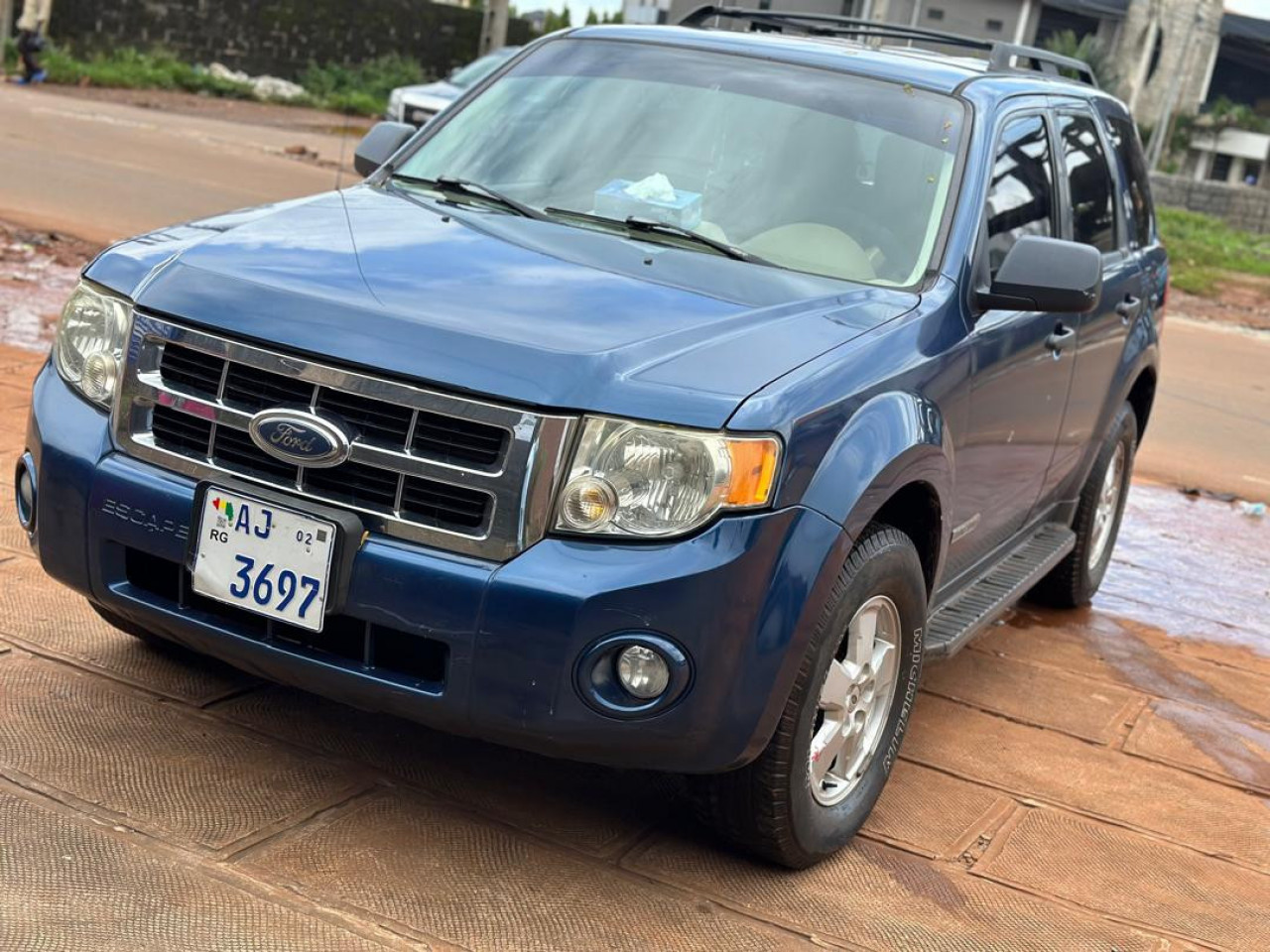 Ford  escape, Voitures, Conakry