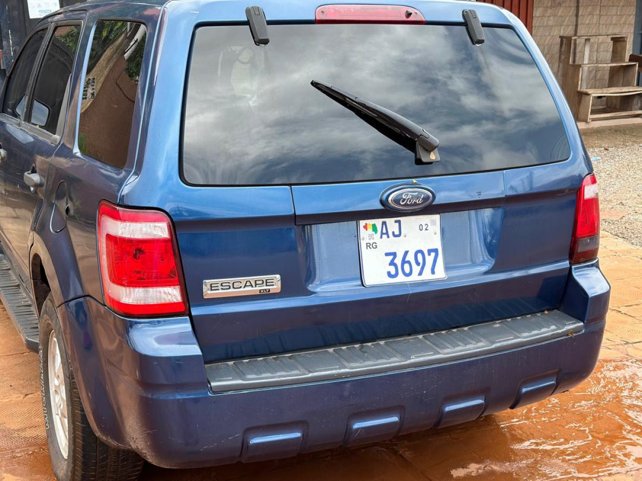 Ford  escape, Voitures, Conakry