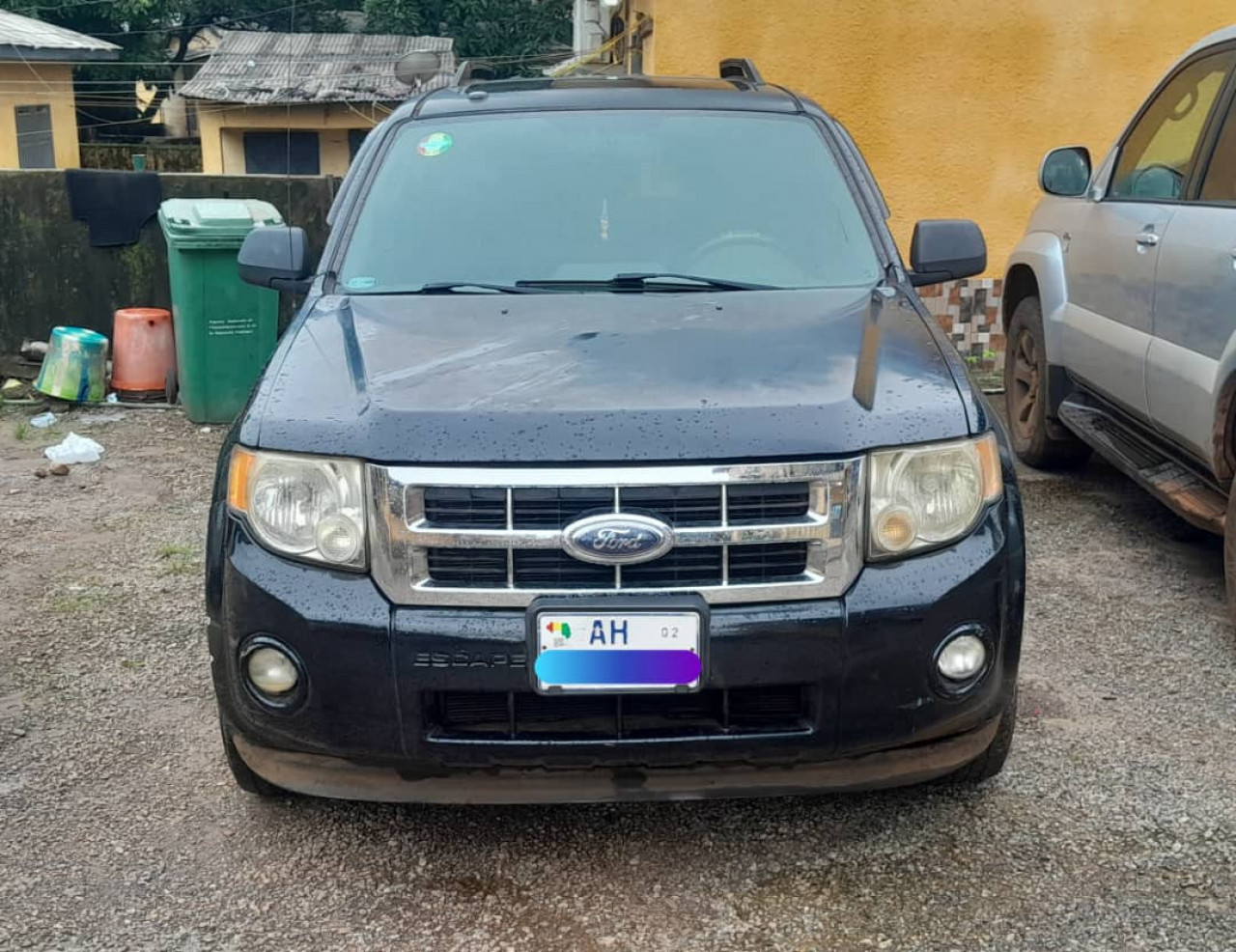 Ford  escape, Voitures, Conakry