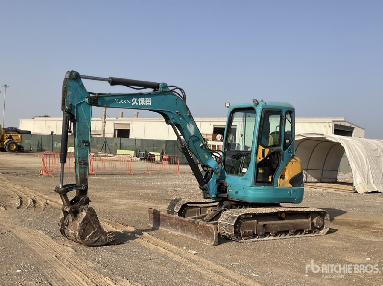 Mini excavator, Camions - Autobus, Conakry