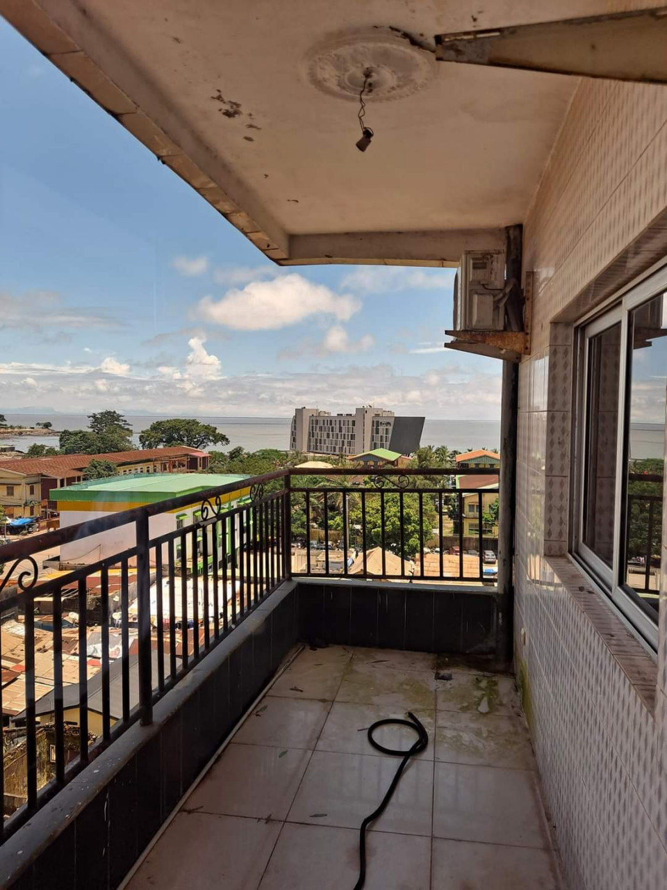 APPARTEMENT À LOUER À KALOUM, Autres Immobiliers, Conakry