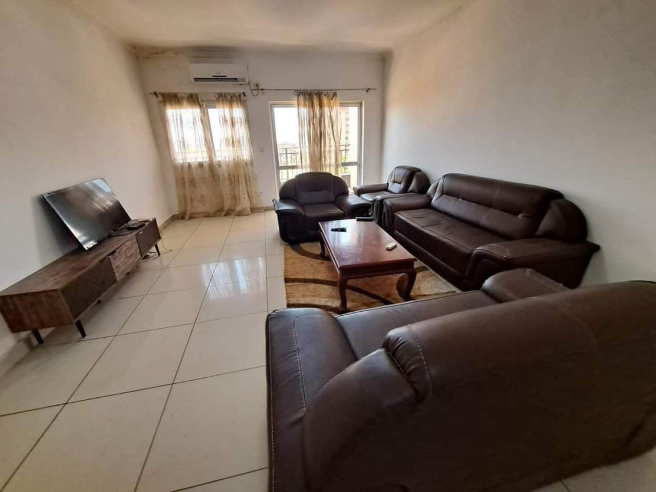 APPARTEMENT À LOUER À KALOUM, Autres Immobiliers, Conakry