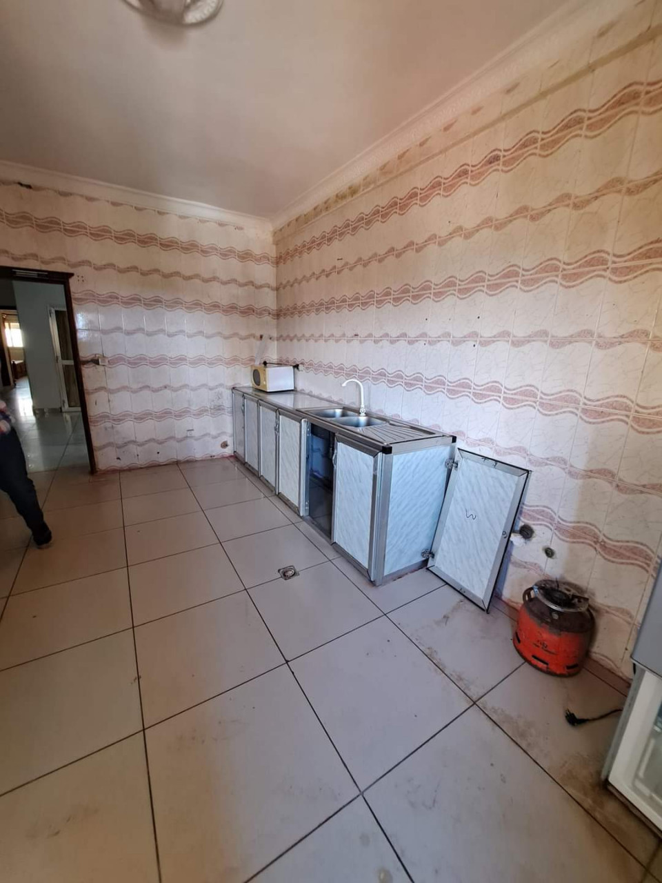 APPARTEMENT À LOUER À KALOUM, Autres Immobiliers, Conakry