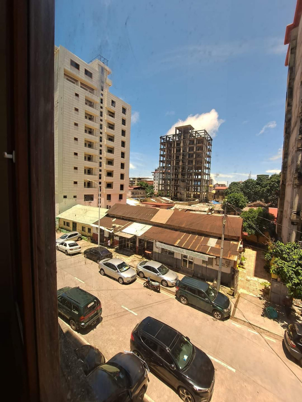 OPEN SPACE À LOUER À KALOUM, Autres Immobiliers, Conakry