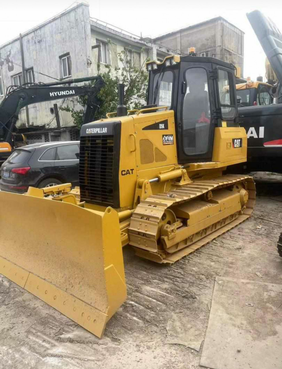 Caterpillar sur commande, Autres Véhicules, Conakry