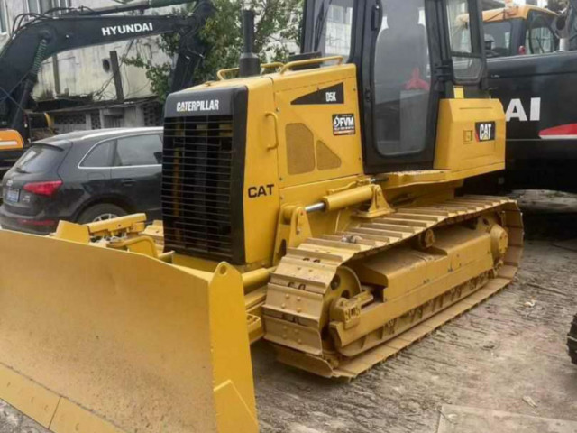 Caterpillar sur commande, Autres Véhicules, Conakry