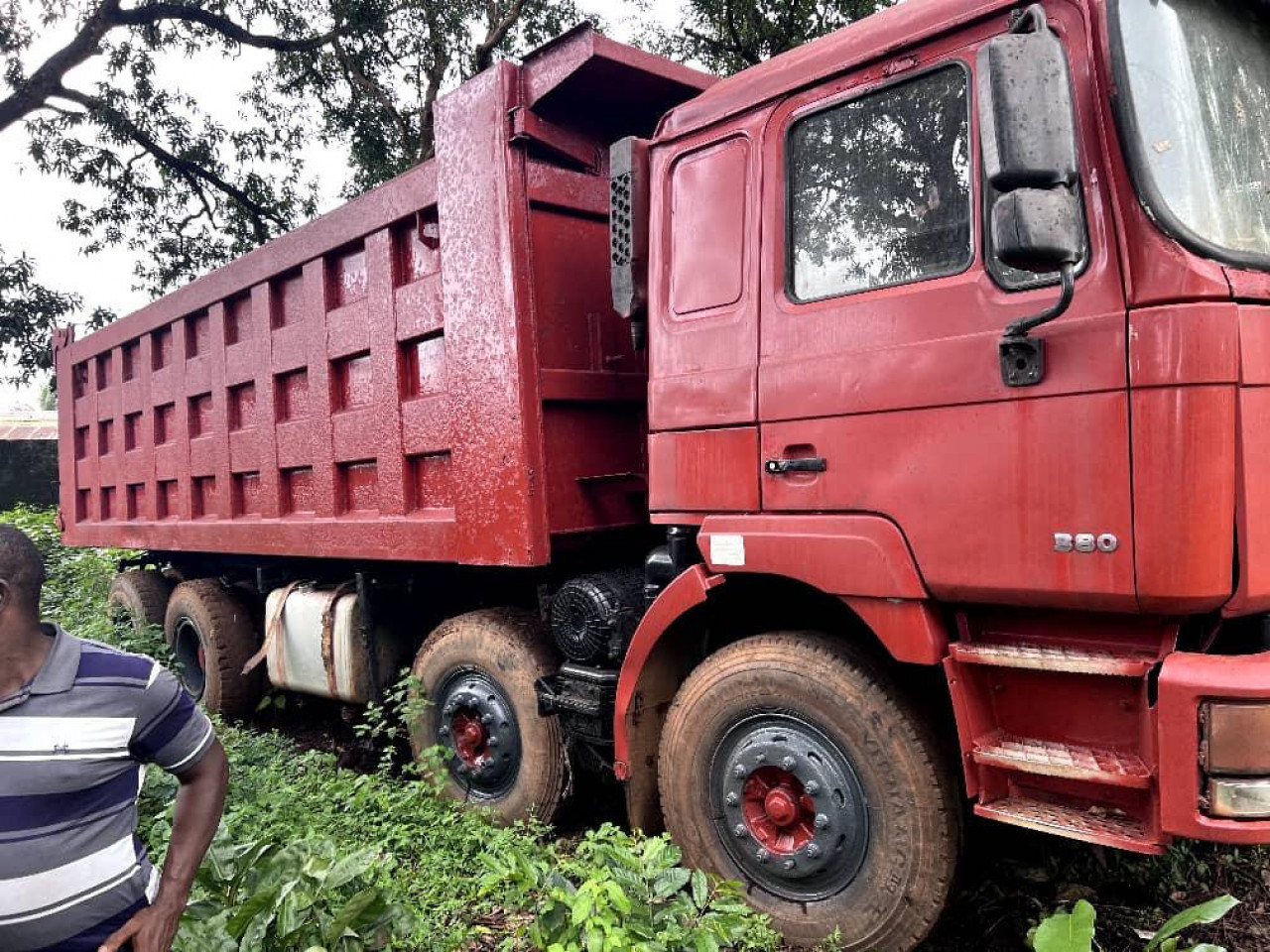 DEUX SCHACMAN EN VENTE OCCASION Guinéenne, Camions - Autobus, Conakry