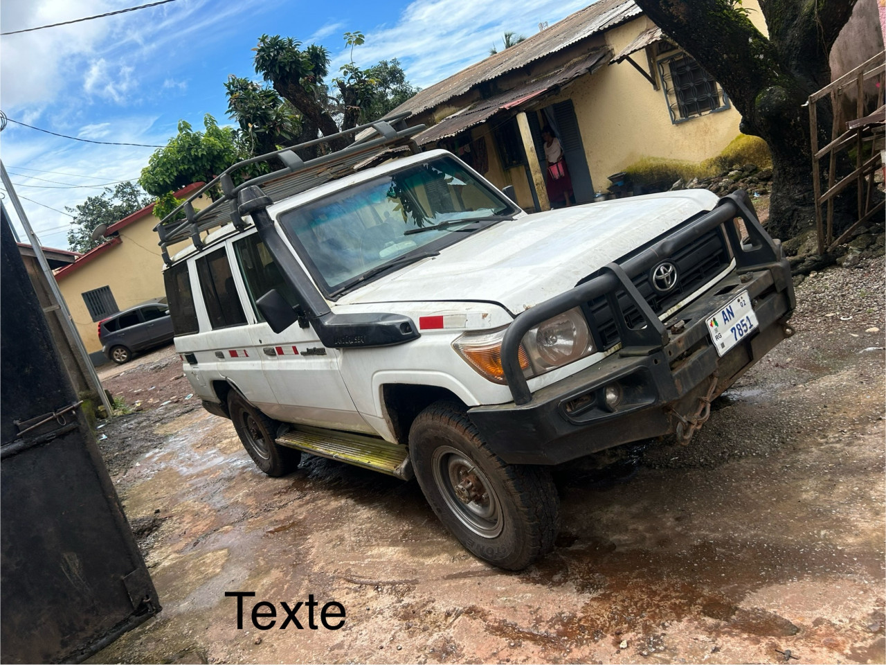 Land cruiser hard-top, Voitures, Conakry