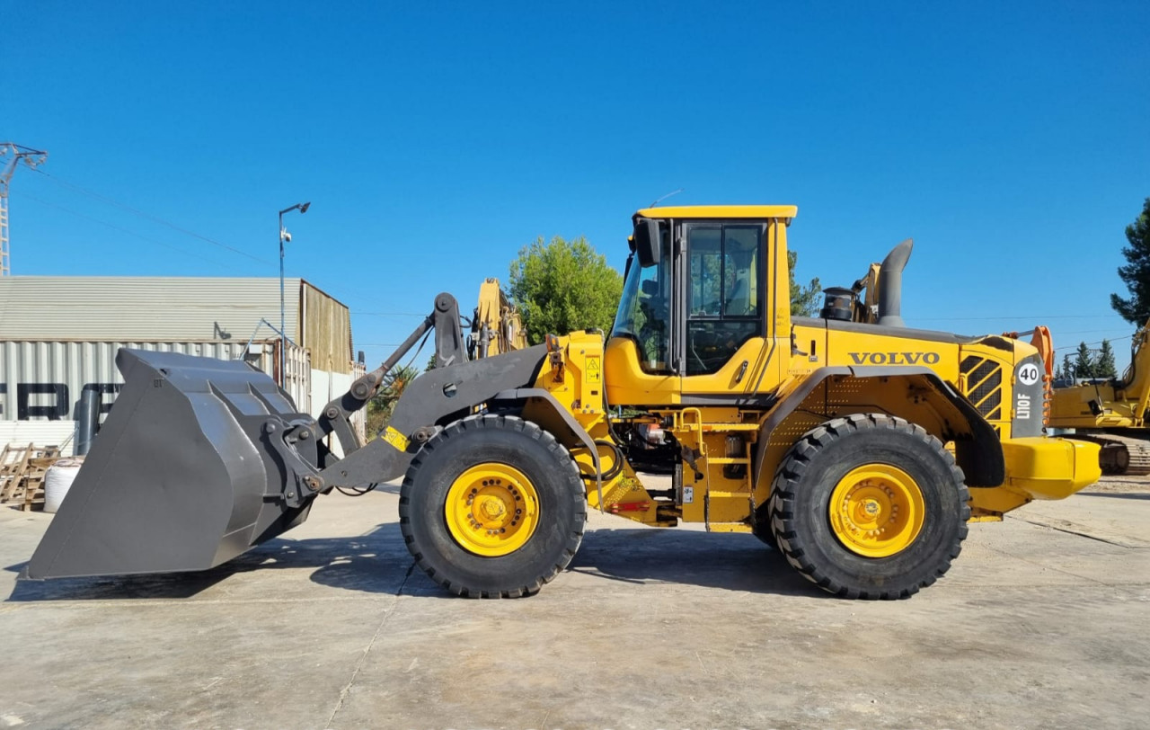 VOLVO L 110F 2010, Autres Véhicules, Conakry