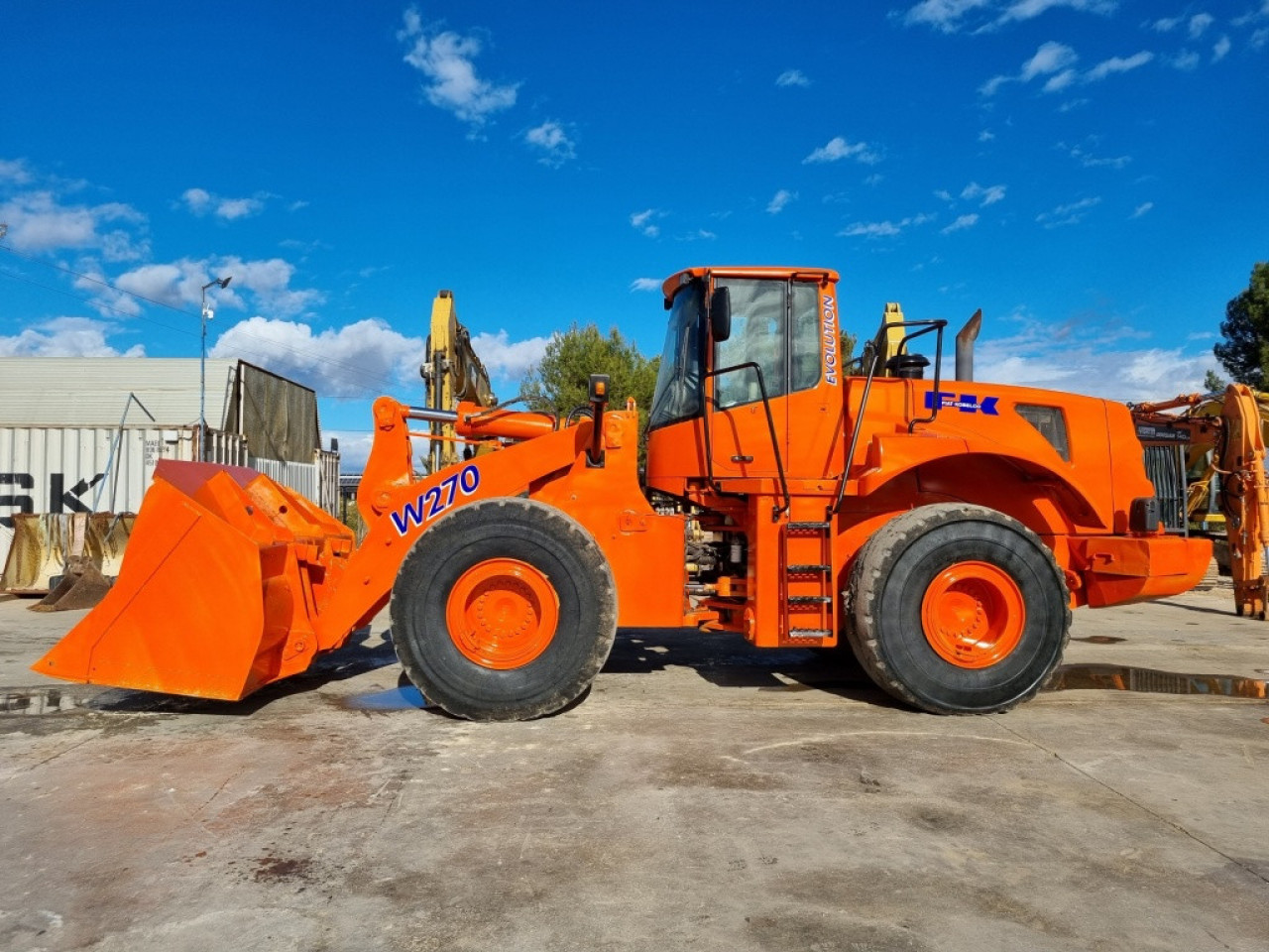 FIAT KOBELCO W270 ÉVOLUTION  CHARGEUR, Autres Véhicules, Conakry