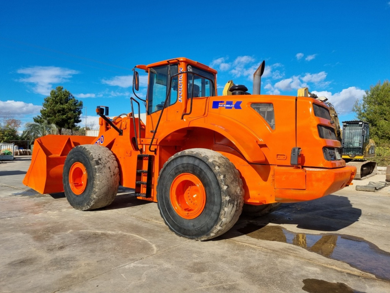 FIAT KOBELCO W270 ÉVOLUTION  CHARGEUR, Autres Véhicules, Conakry