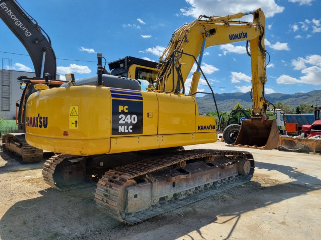 KOMATSU PC240NLC-8, Autres Véhicules, Conakry