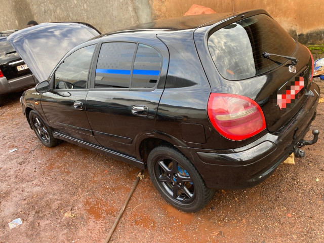 NISSAN ALMERA ESSENCE MANUELLE CLIMATISÉE ET TRÈS BON, Voitures, Conakry