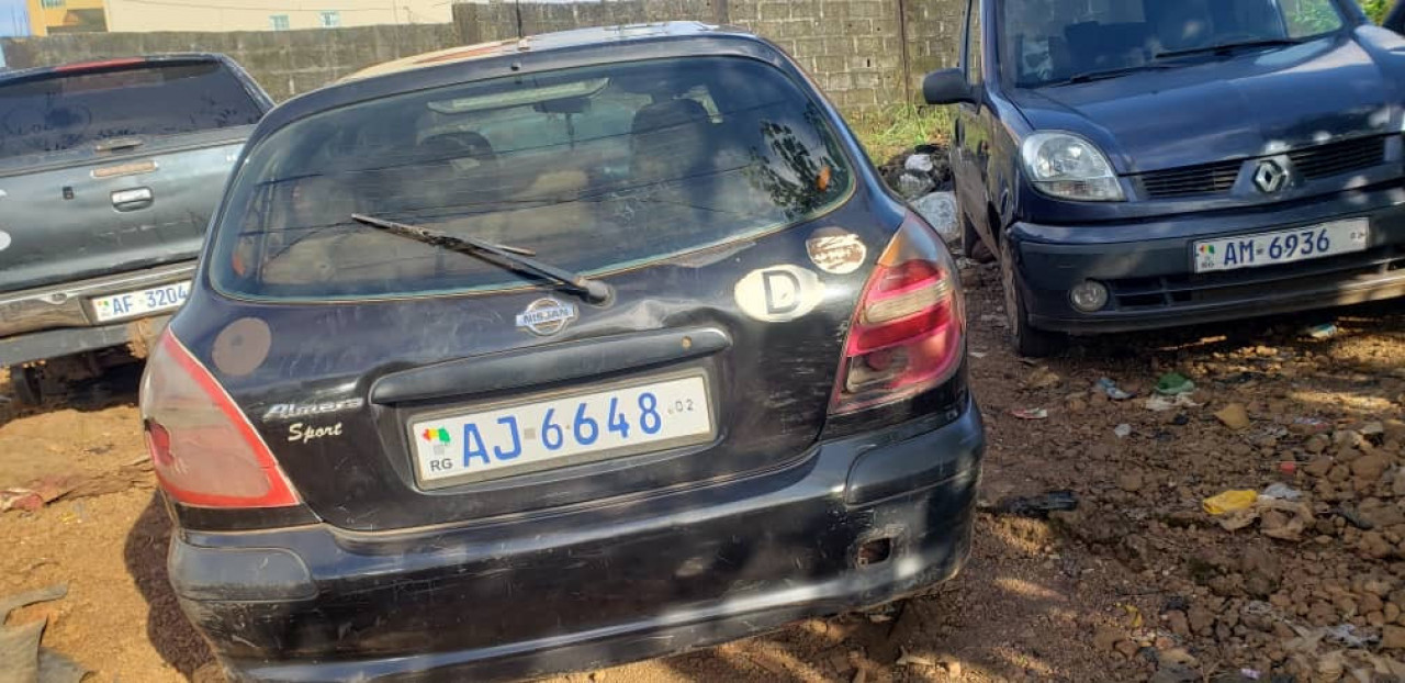 Nissan Almera, Voitures, Conakry