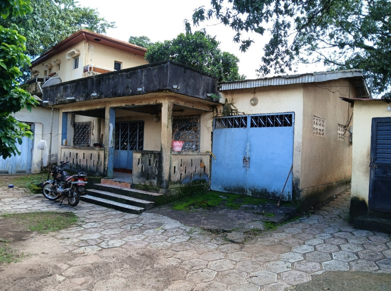 Domaine a vendre à kipé, Maisons, Conakry