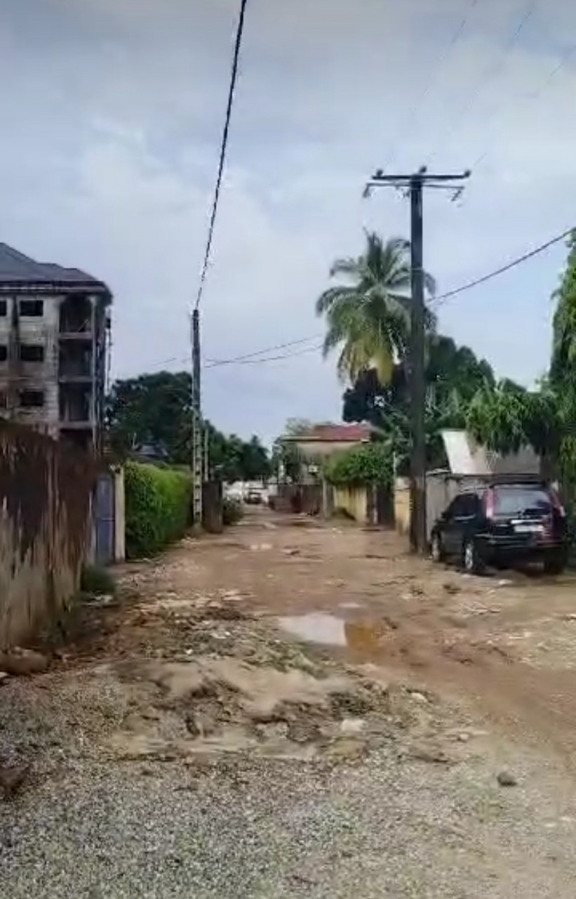 Urgent R+ 2 à la minière, Autres Immobiliers, Conakry