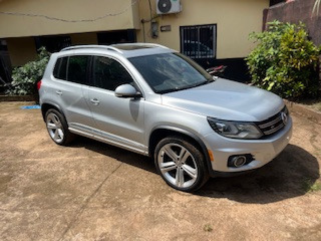 VOLKSWAGEN TIGUAN, Voitures, Conakry