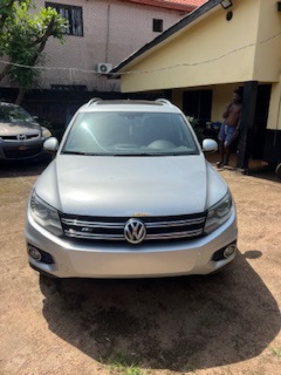 VOLKSWAGEN TIGUAN, Voitures, Conakry