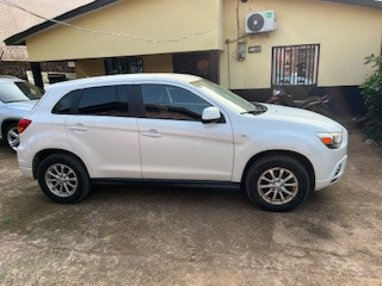 Mitsubishi RVR, Voitures, Conakry