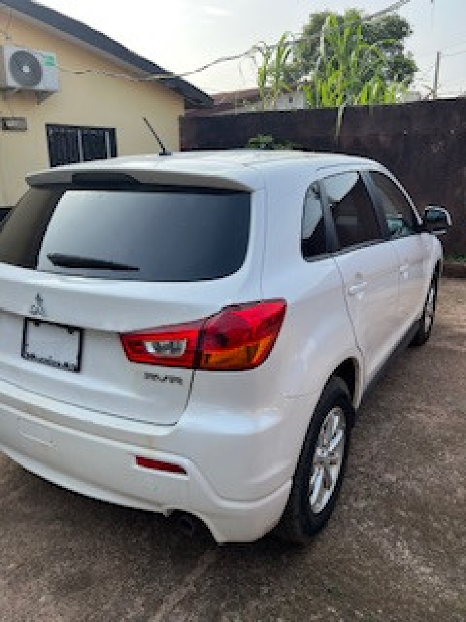 Mitsubishi RVR, Voitures, Conakry