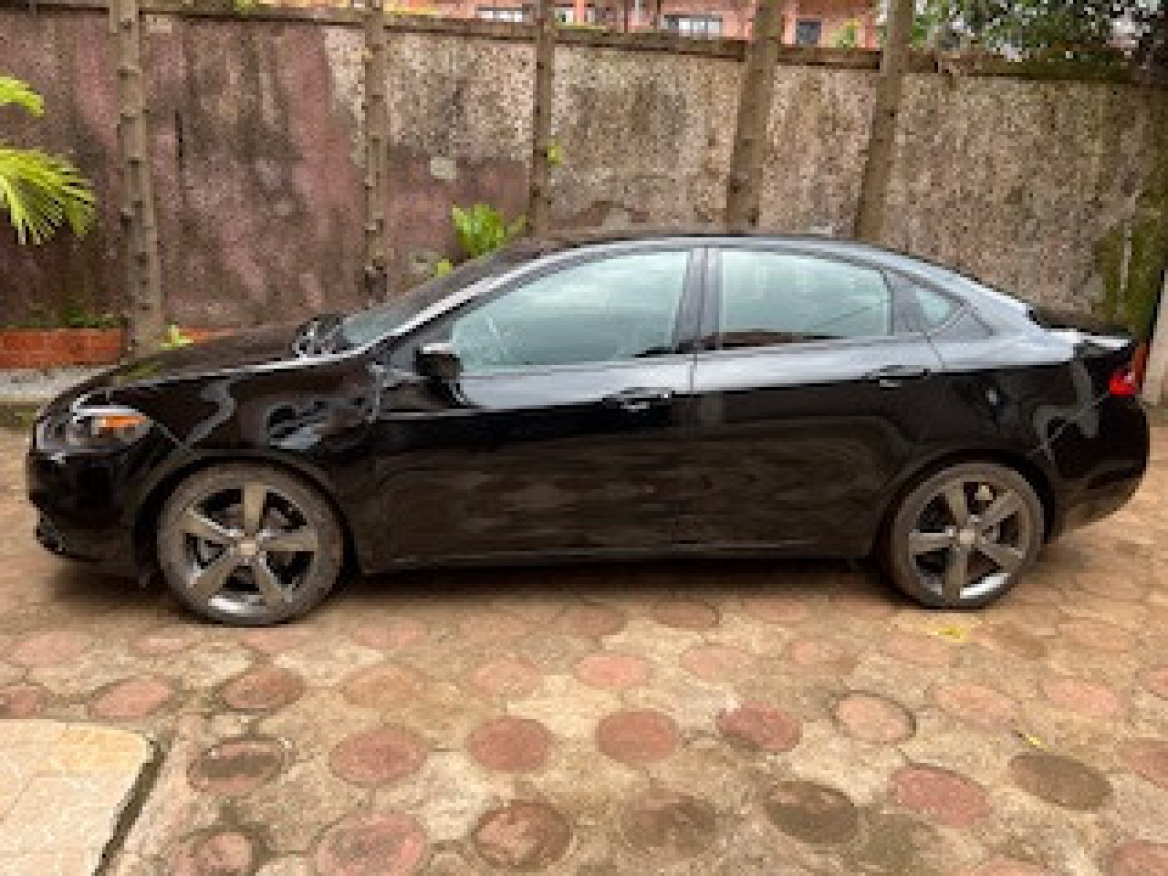 DODGE DART, Voitures, Conakry