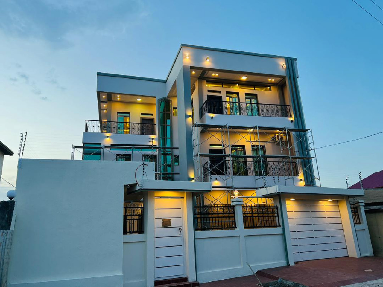 Une maison a vendre a lambagnie, Maisons, Conakry