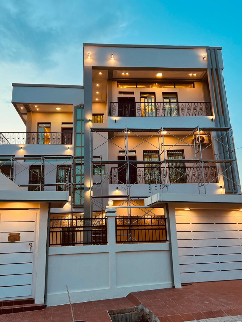 Une maison a vendre a lambagnie, Maisons, Conakry