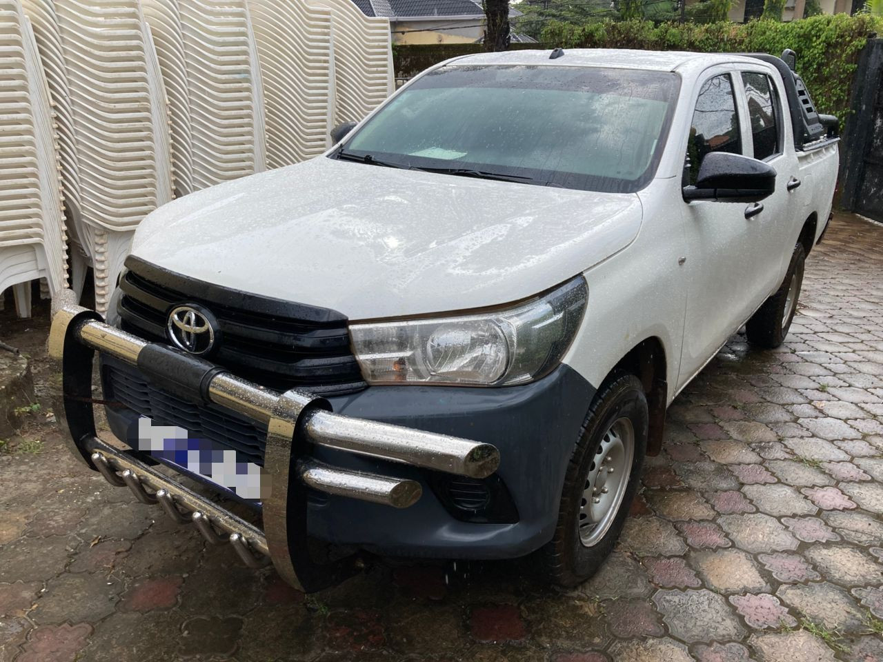 TOYOTA HILUX 2017 EN TRÈS BON ÉTAT DIESEL MANUELLE CLIM, Voitures, Conakry