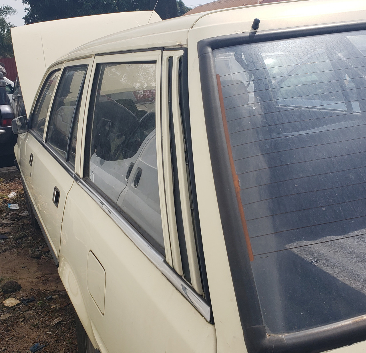 Peugeot 505, Voitures, Conakry