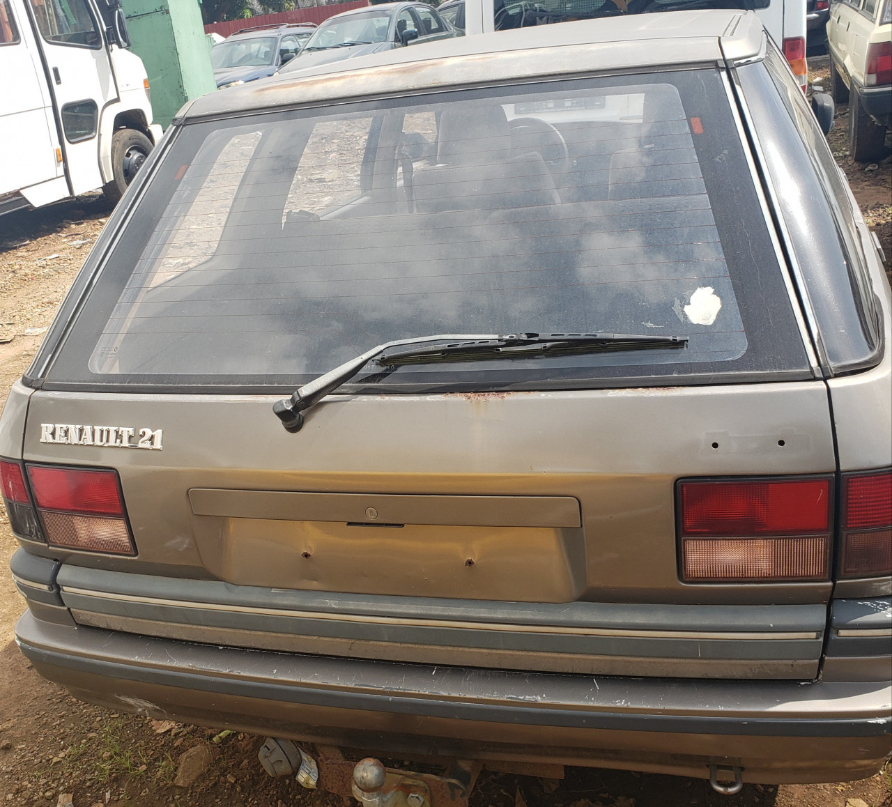 RENAULT 21, Voitures, Conakry