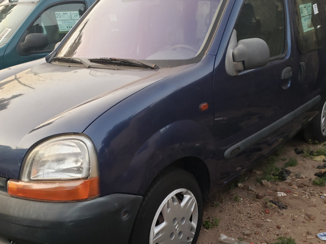 RENAULT KANGOO, Voitures, Conakry