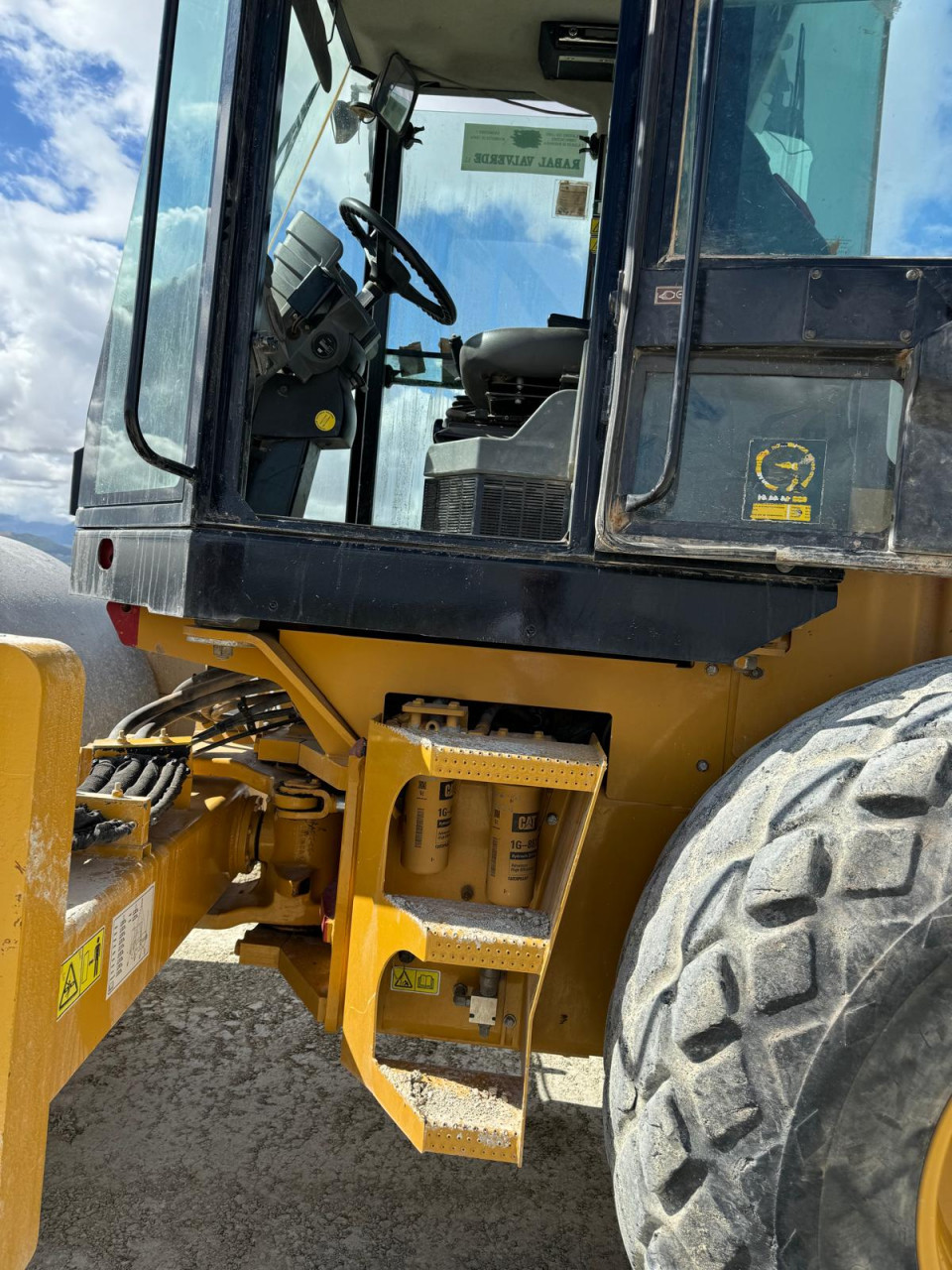 CATERPILLAR CS76, Camions - Autobus, Conakry