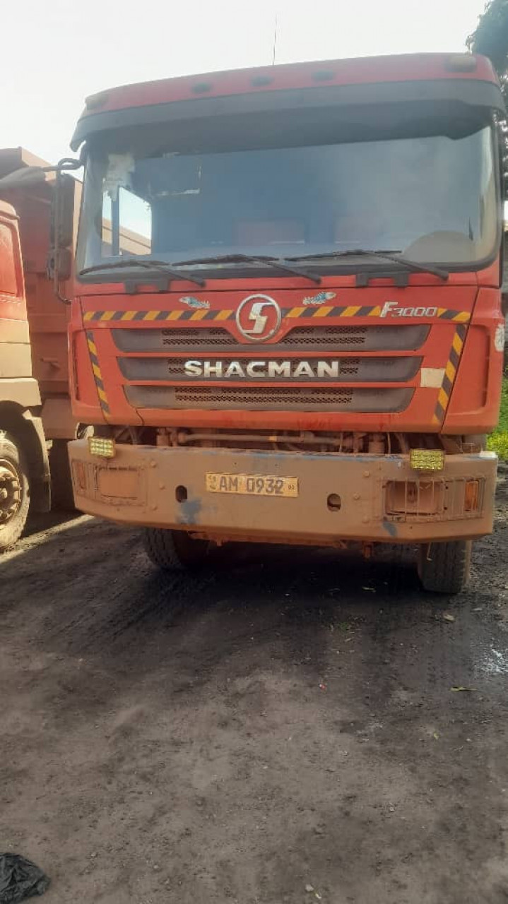 Shacman, Camions - Autobus, Conakry