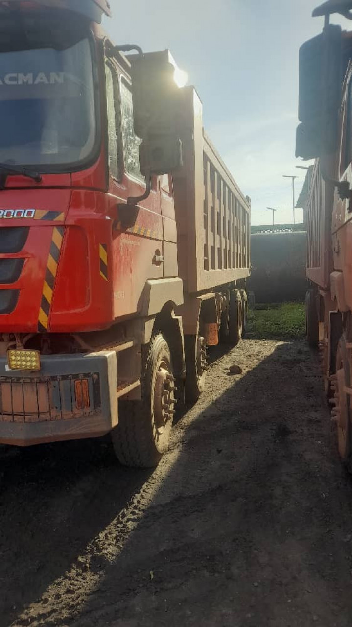 Shacman, Camions - Autobus, Conakry