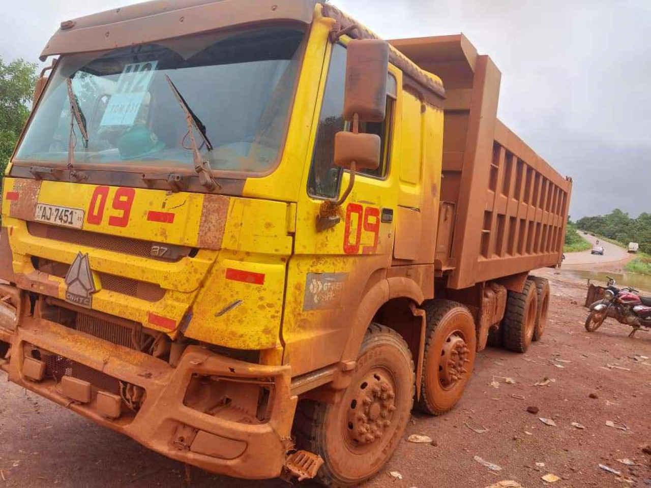 CAMIONS HOWO, Camions - Autobus, Conakry