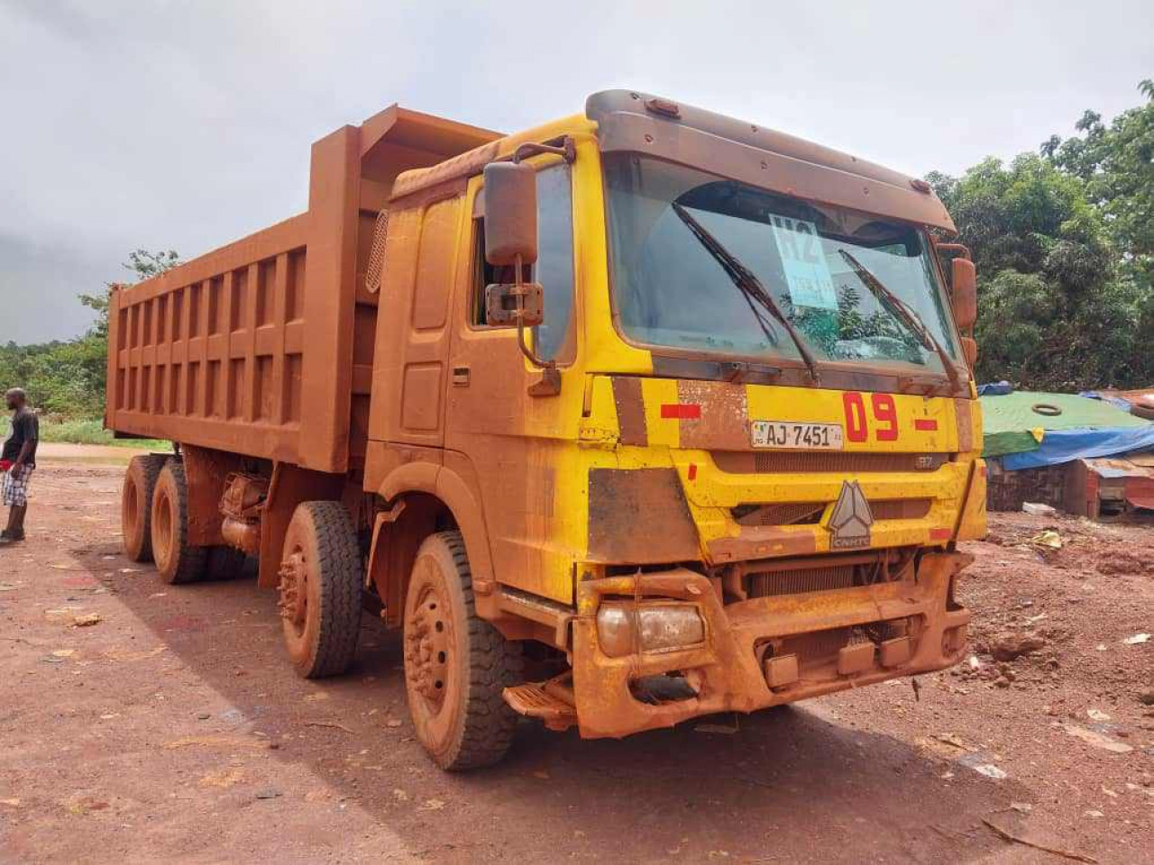 CAMIONS HOWO, Camions - Autobus, Conakry