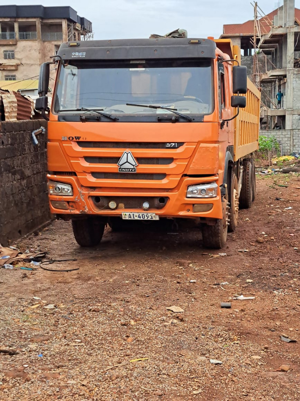 CAMIONS HOWO, Camions - Autobus, Conakry