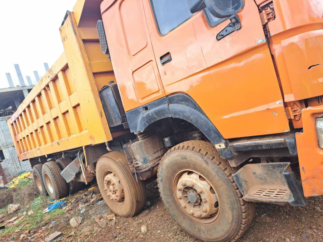 CAMIONS HOWO, Camions - Autobus, Conakry