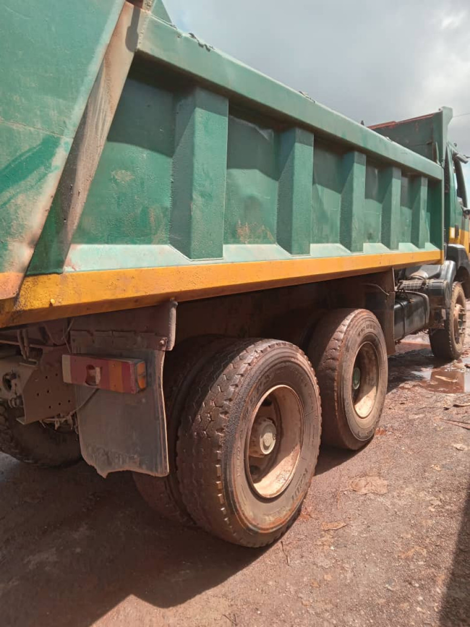 RENAULT KERAX, Camions - Autobus, Conakry