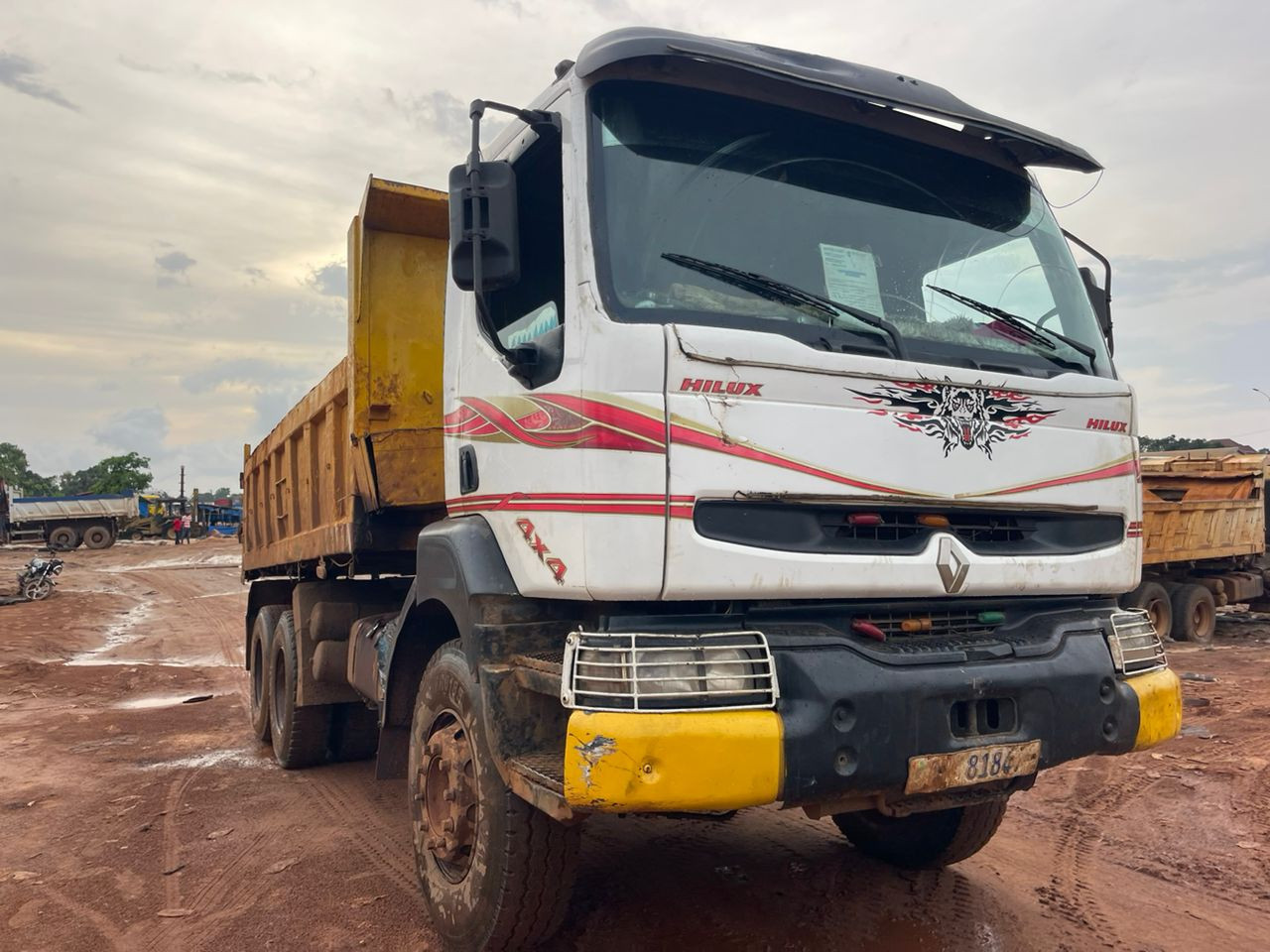 RENAULT KERAX, Camions - Autobus, Conakry