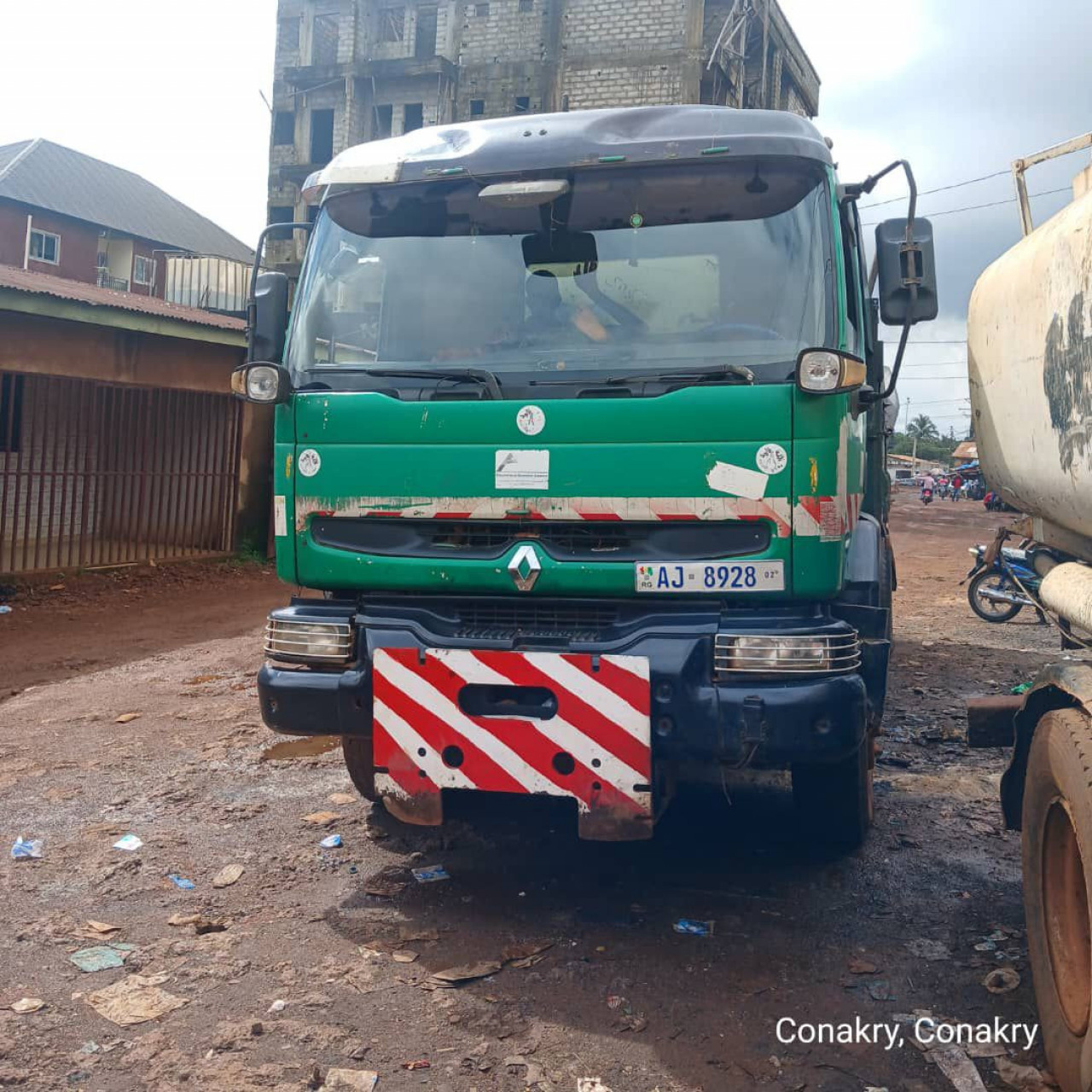 RENAULT KERAX, Camions - Autobus, Conakry