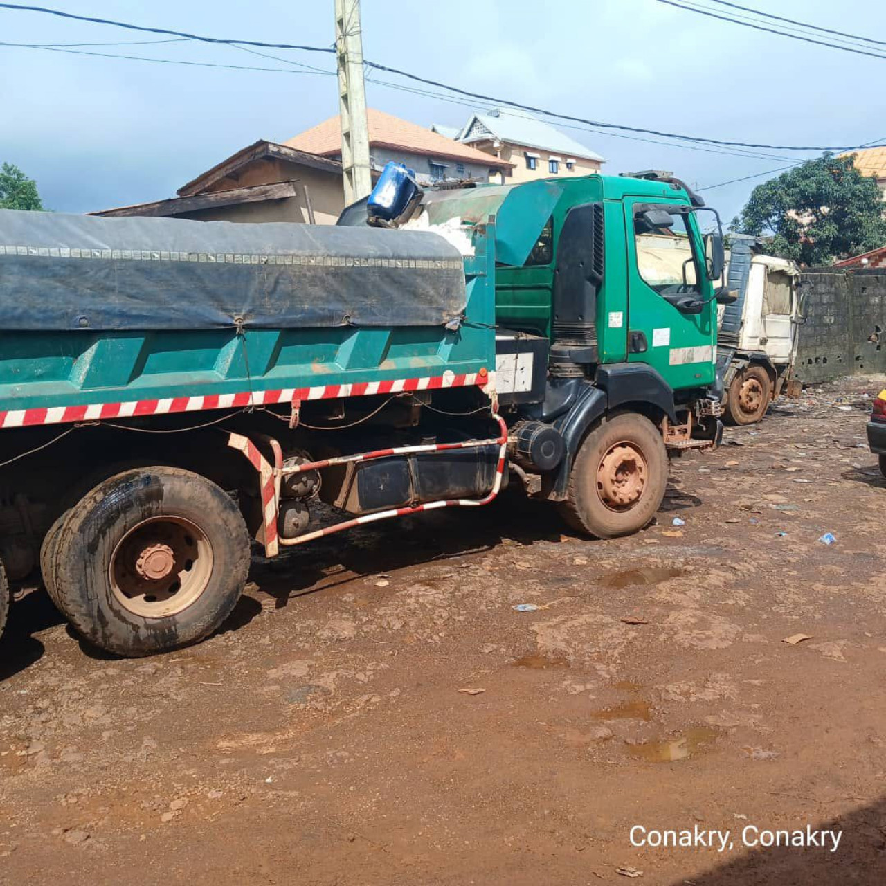 RENAULT KERAX, Camions - Autobus, Conakry