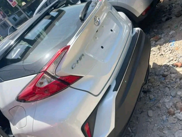 Toyota CHR, Voitures, Conakry