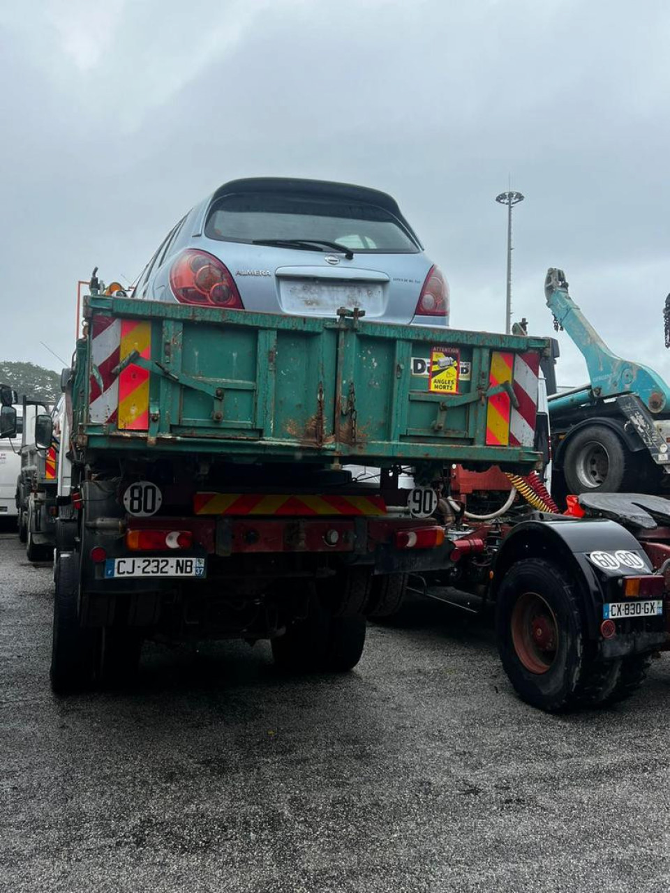 RENAULT KERAX, Camions - Autobus, Conakry