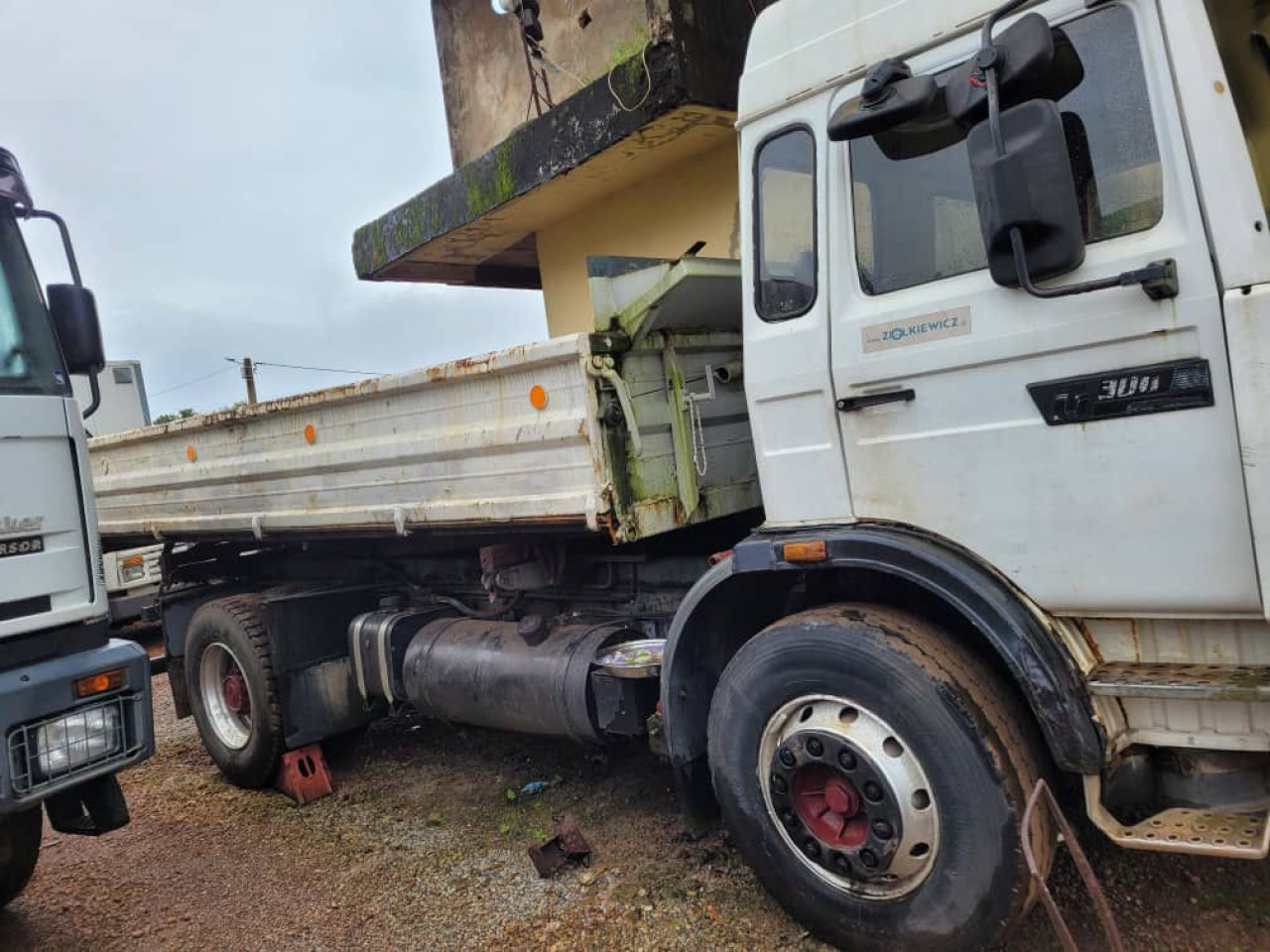 RENAULT G300, Camions - Autobus, Conakry