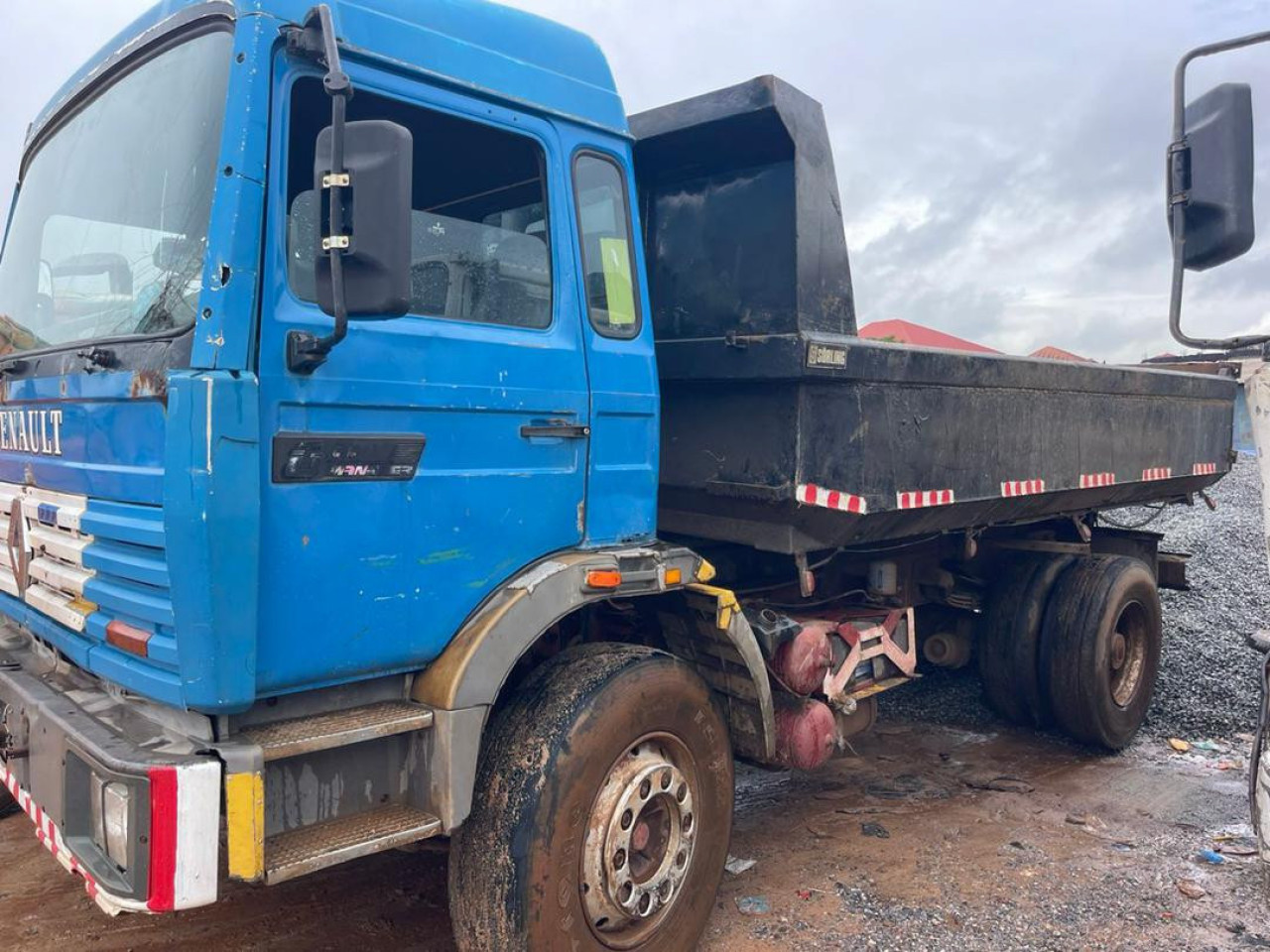 RENAULT MANAGER G300, Camions - Autobus, Conakry