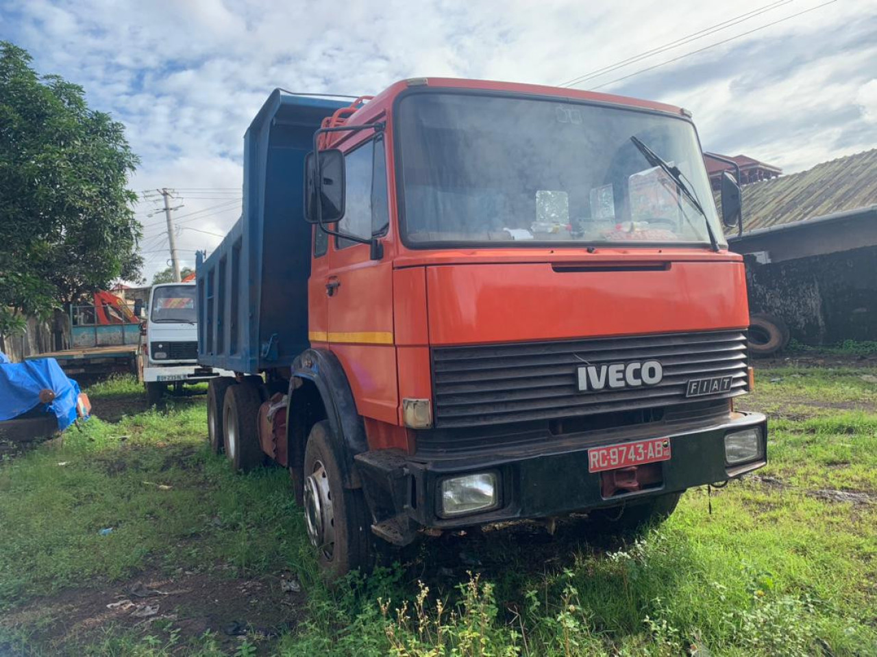 IVECO EUROTECH, Camions - Autobus, Conakry